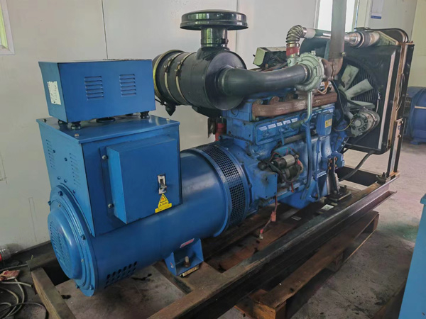 京山100kW柴油发电机组使用多级机油有哪些优缺点？